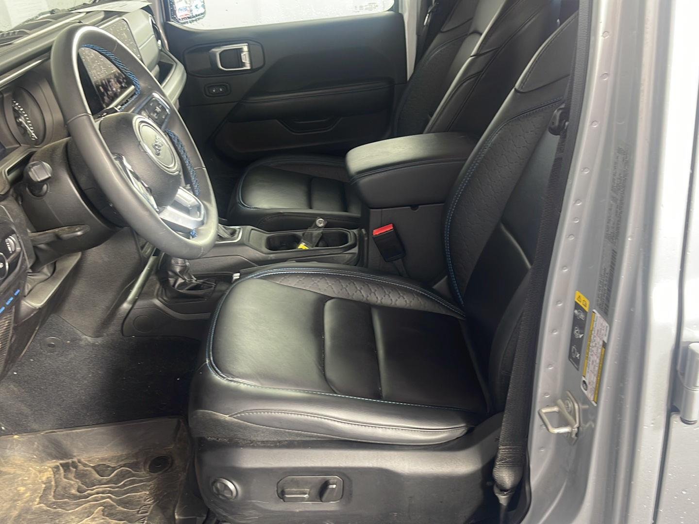 Used 2024 Silver Zynith Clearcoat Jeep High Altitude image 19