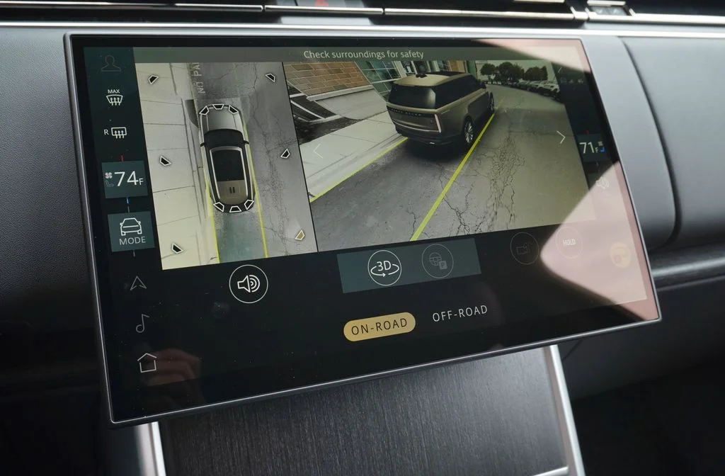 New 2026 Carpathian Grey Land Rover SE image 32