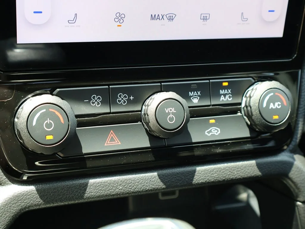 Certified Used 2026 Avalanche Ford XLT image 37