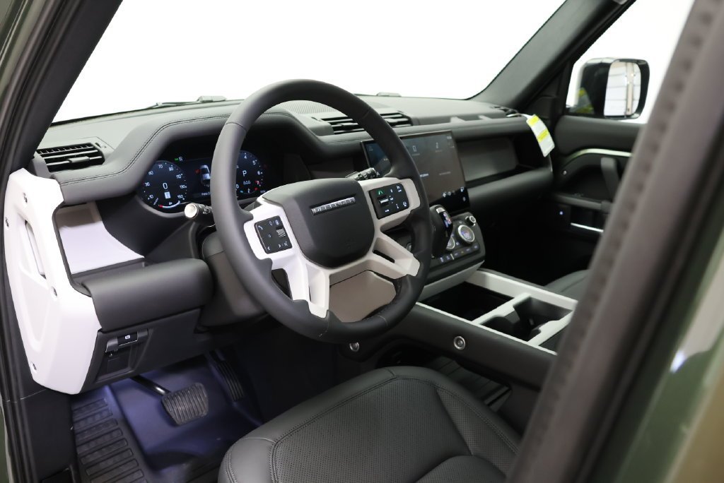 New 2026 Woolstone Green LAND ROVER S image 29
