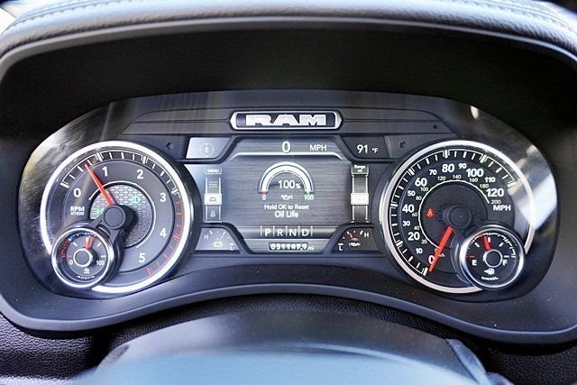 Used 2024 Silver Ram Laramie image 35