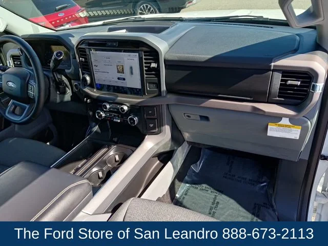 Used 2025 Oxford White Ford XLT image 15