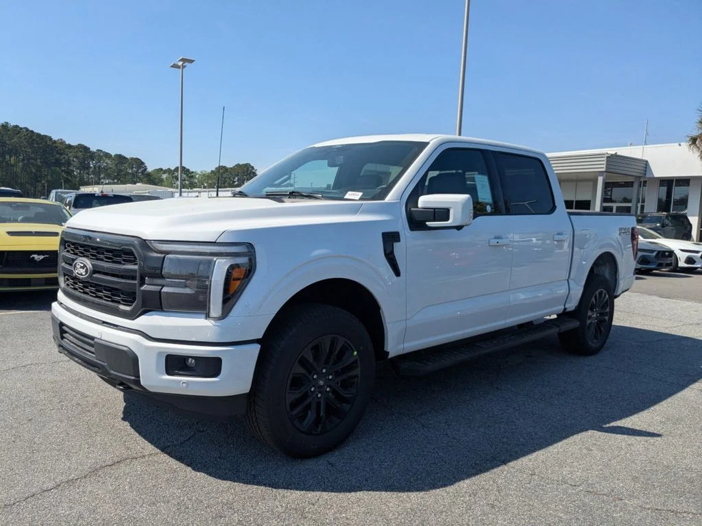 New 2026 Oxford White Ford Lariat image 8