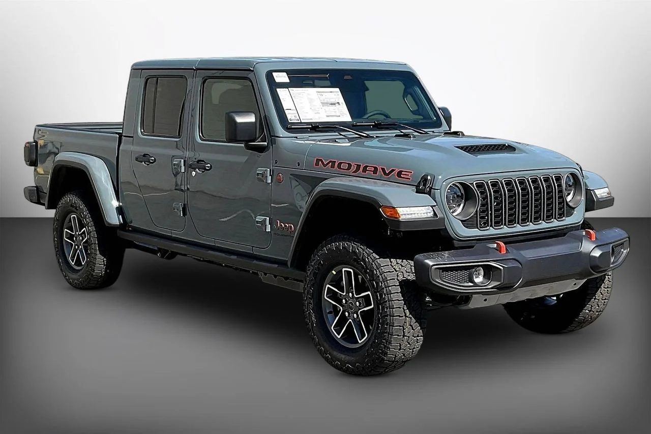 New 2026 Anvil Clearcoat Jeep Mojave image 1