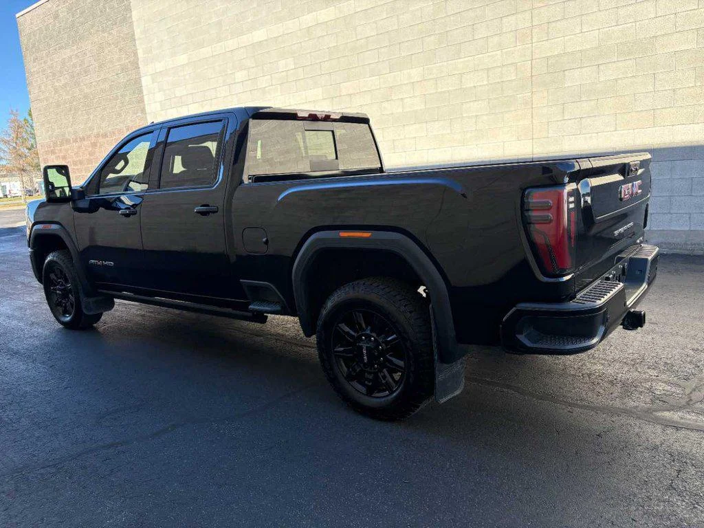 Used 2024 Onyx Black GMC AT4 image 8