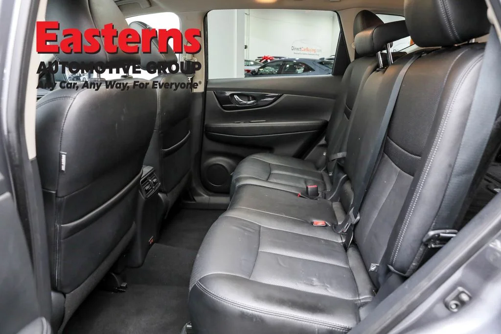 Used 2019 Gray Nissan SL image 24
