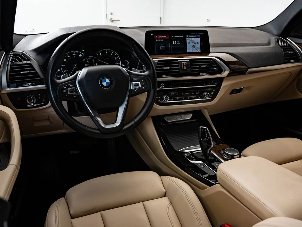 Used 2019 Alpine White BMW xDrive30i image 4