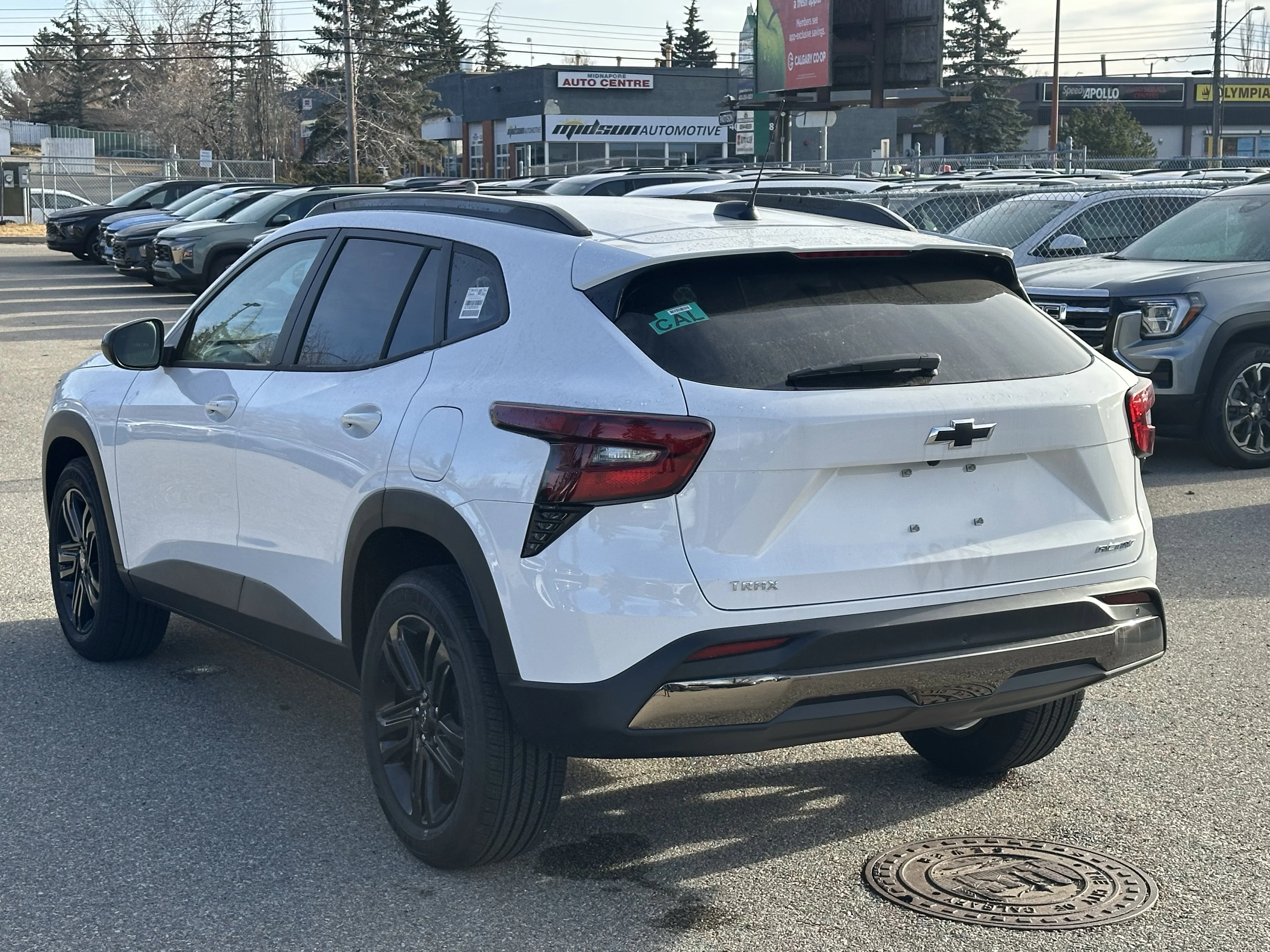 New 2026 Summit White Chevrolet ACTIV image 4