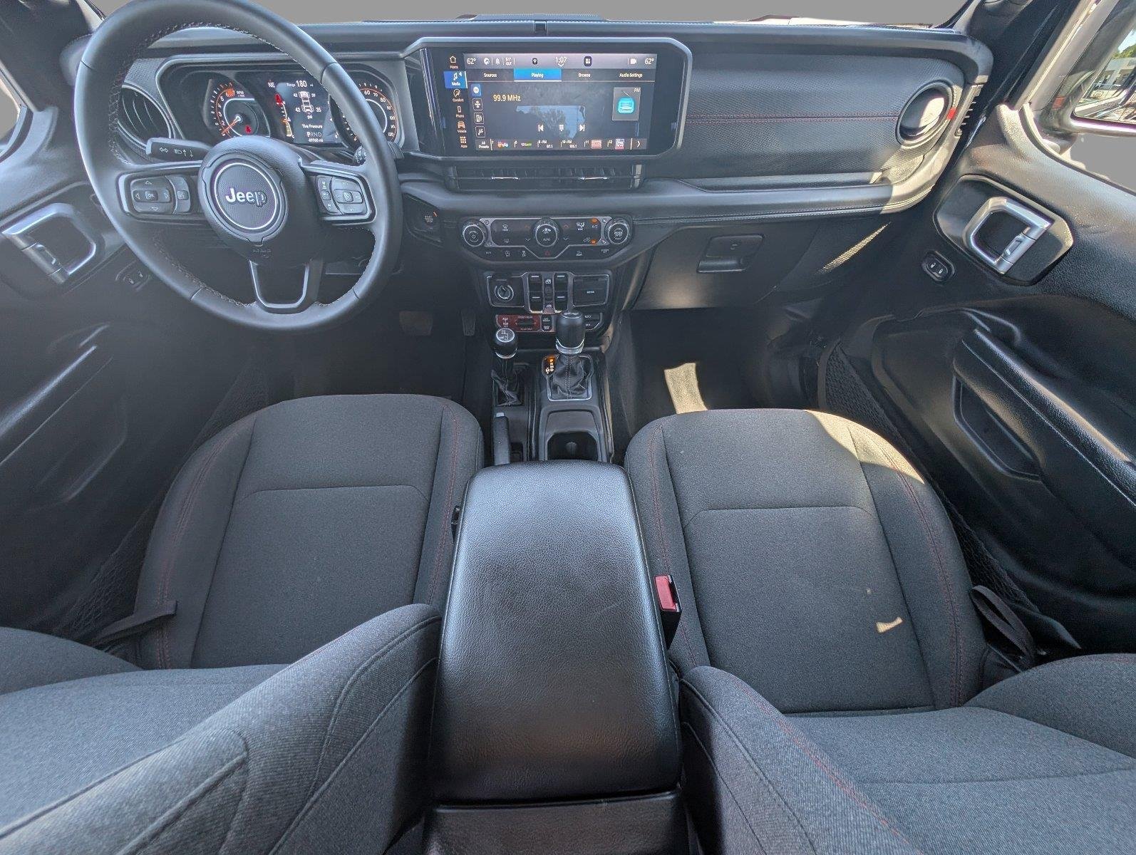 2025 Jeep Wrangler 4-Door Rubicon - Photo 37