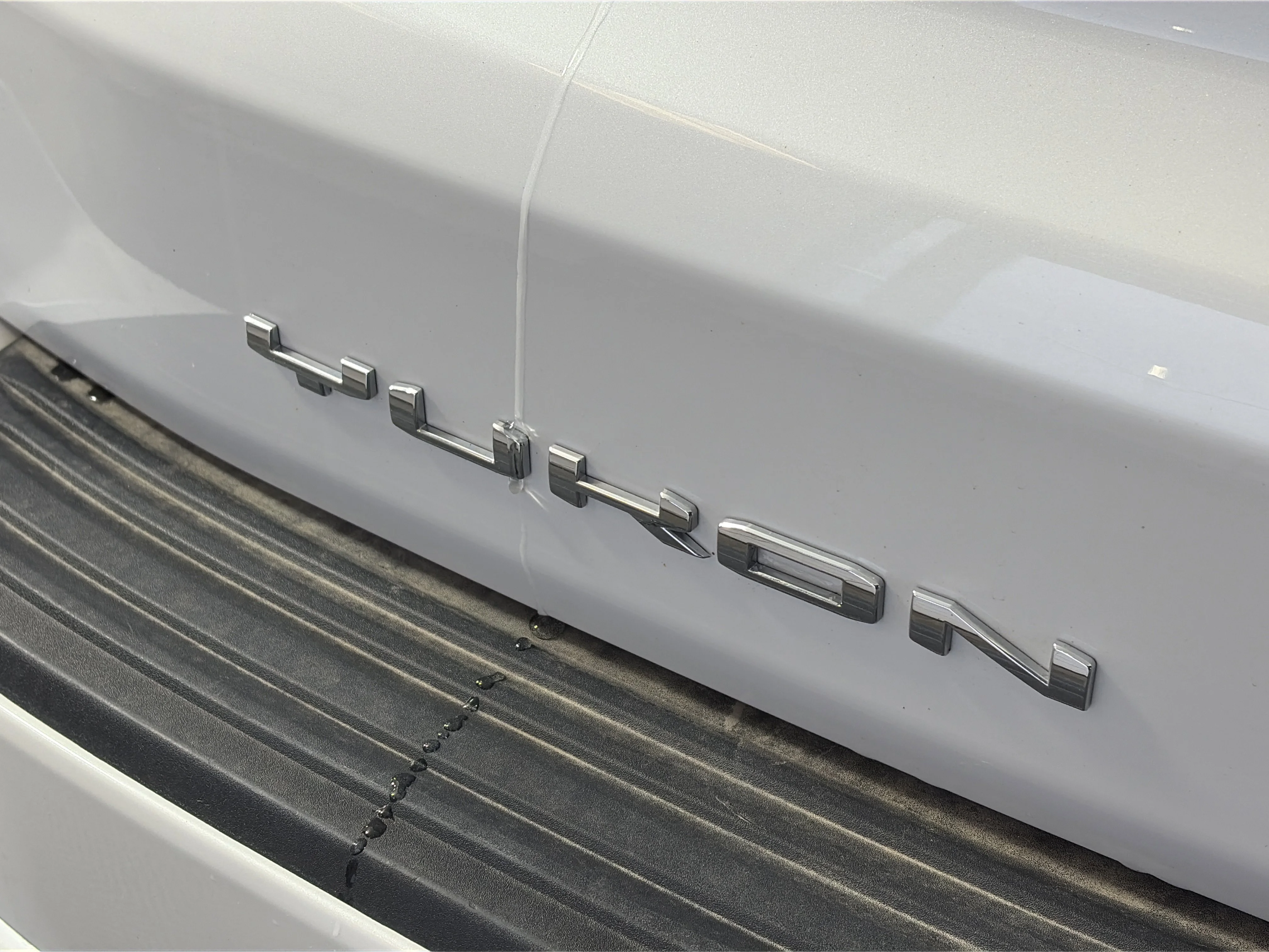 2024 GMC Yukon XL Denali - Photo 18