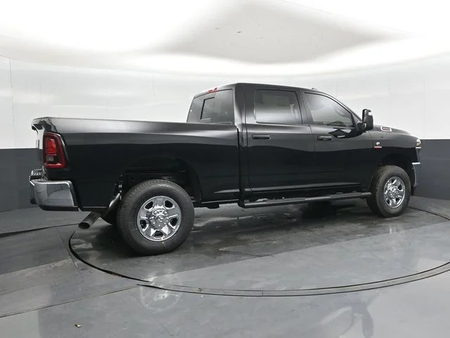 New 2026 Diamond Black Crystal Pearl-Coat Exterior Paint RAM Tradesman image 3