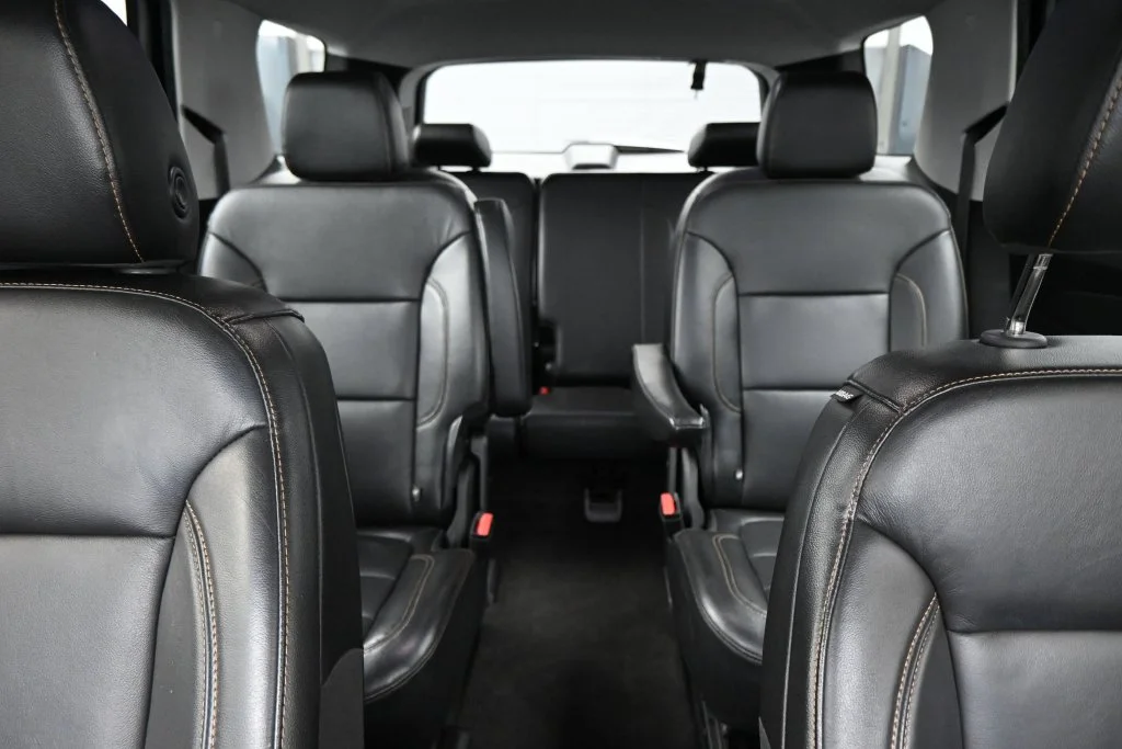 Used 2019 Silver Chevrolet 3LT image 23