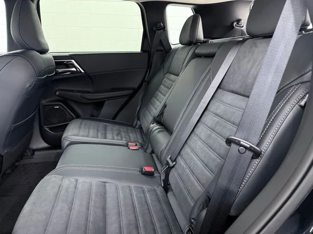 New 2026 Black Mitsubishi SE image 24