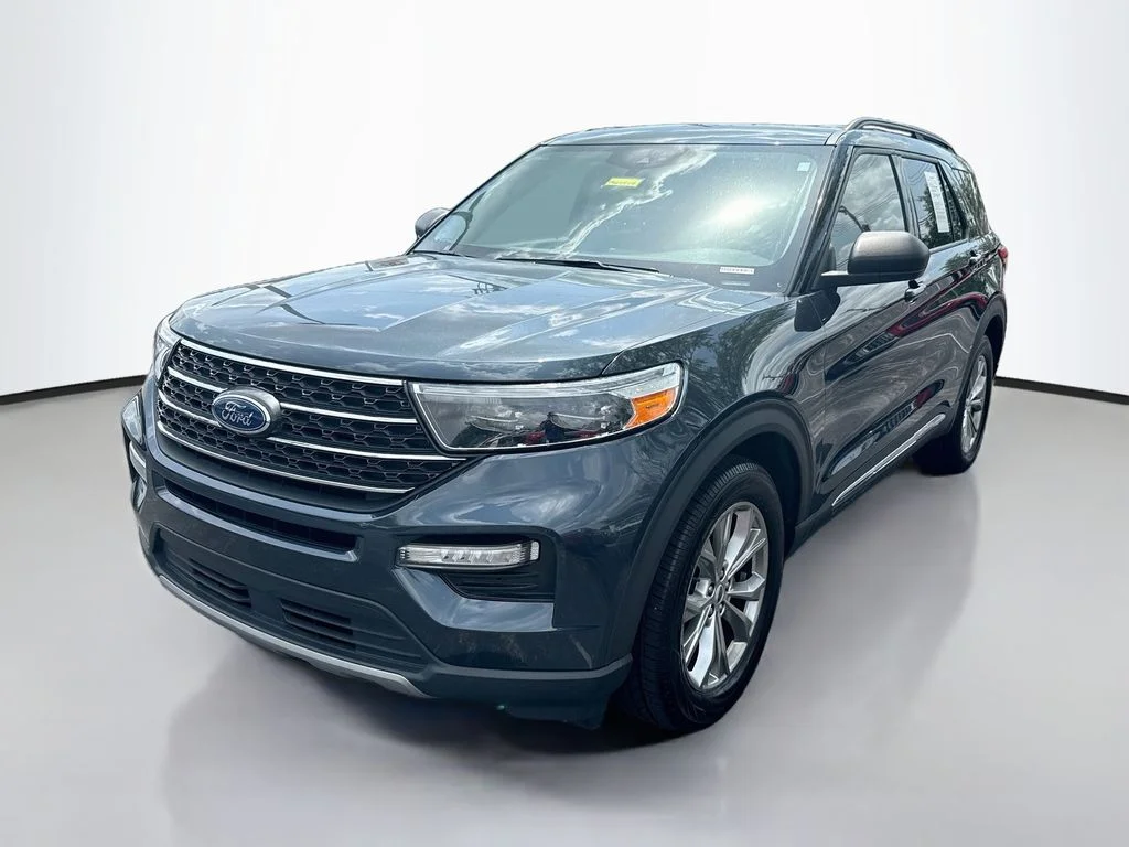 Used 2023 Stone Blue Metallic Ford XLT image 3