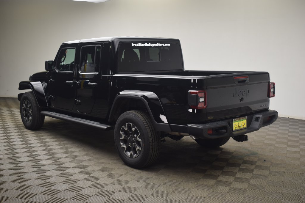 New 2026 Black Clear-Coat Exterior Paint Jeep Sahara image 11