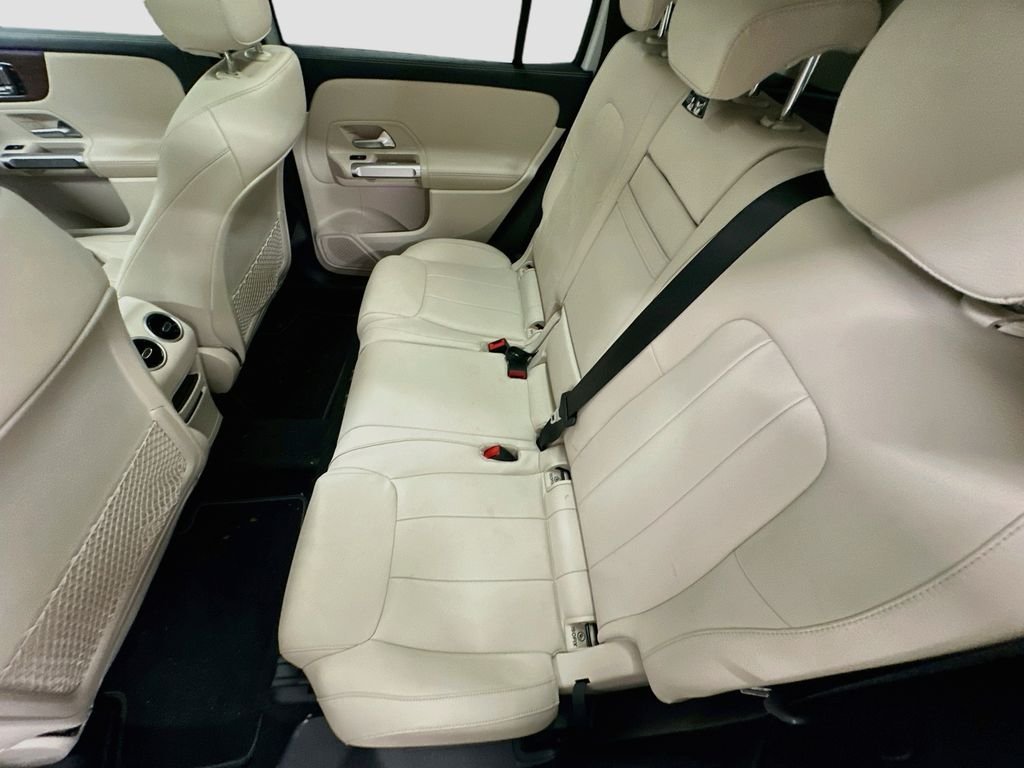 Used 2023 White Mercedes-Benz GLB 250 image 24