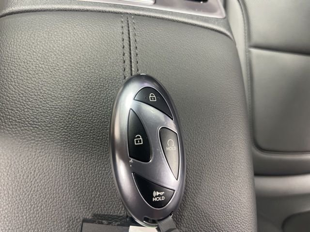 Used 2025 Gray Hyundai SEL image 21