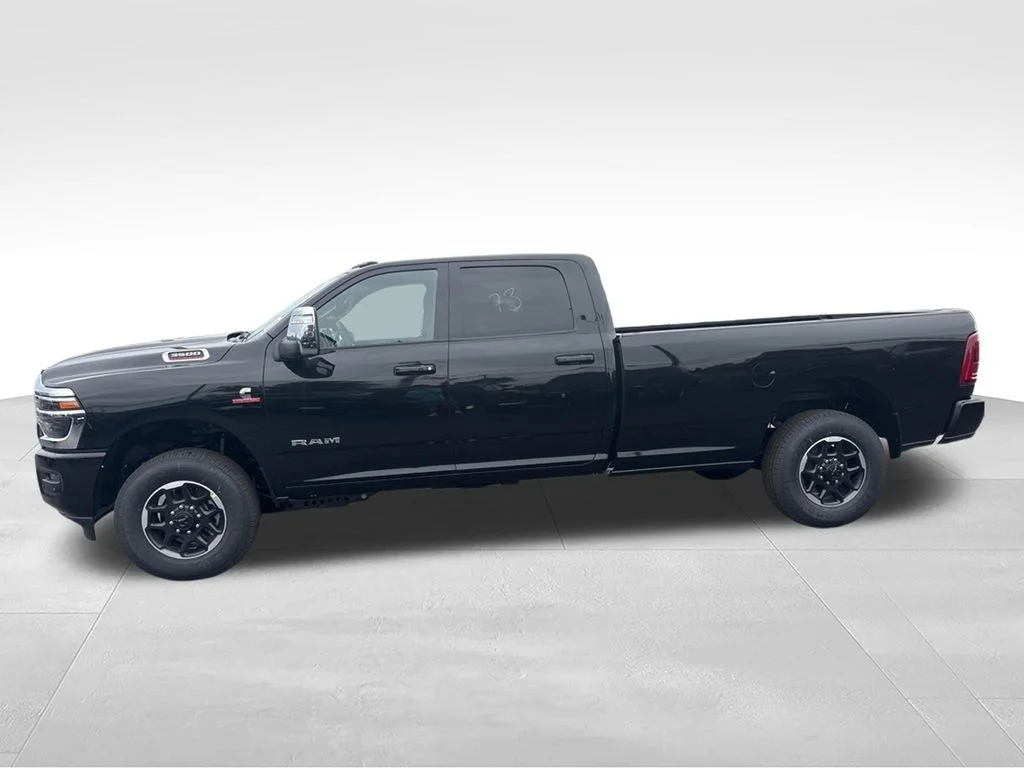 New 2026 Diamond Black Crystal Pearl-Coat Exterior Paint RAM LARAMIE image 6