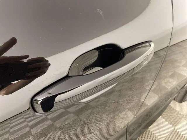 Certified Used 2025 Onyx Black Metallic Volvo Plus image 24