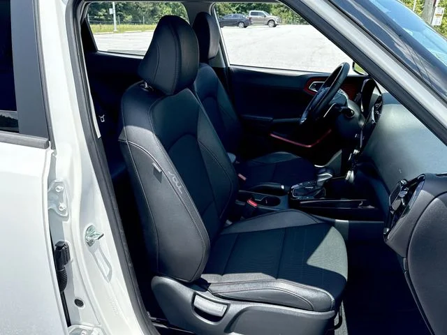 Used 2022 White Kia Turbo image 26