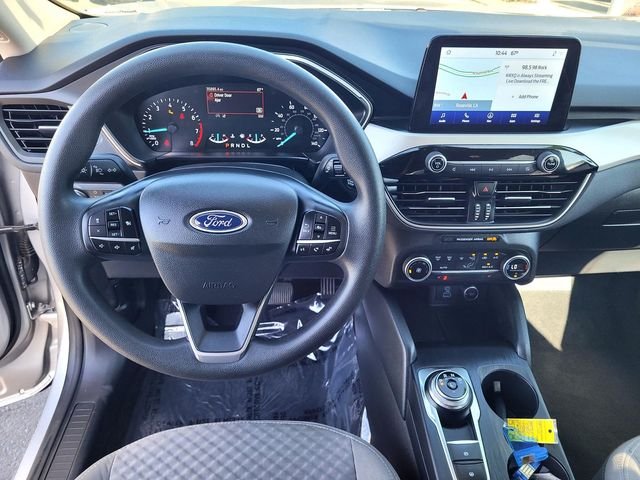 Used 2020 Silver Ford SE image 9