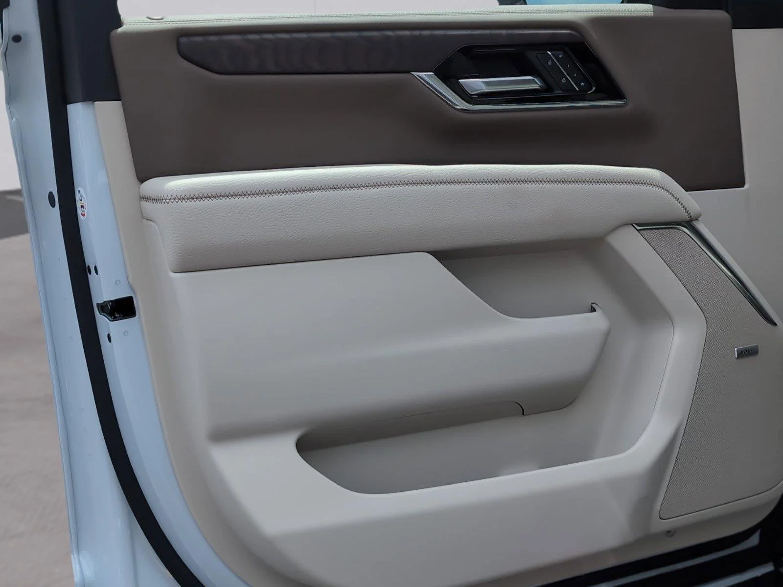 New 2026 Glacier White Tricoat GMC Denali image 28