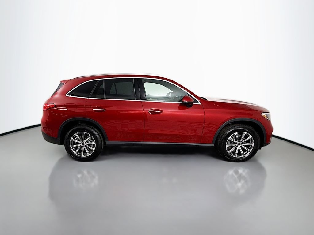 Used 2025 Red Mercedes-Benz GLC 300 image 8