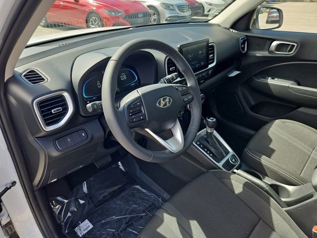 2025 Hyundai Venue SEL - Photo 13