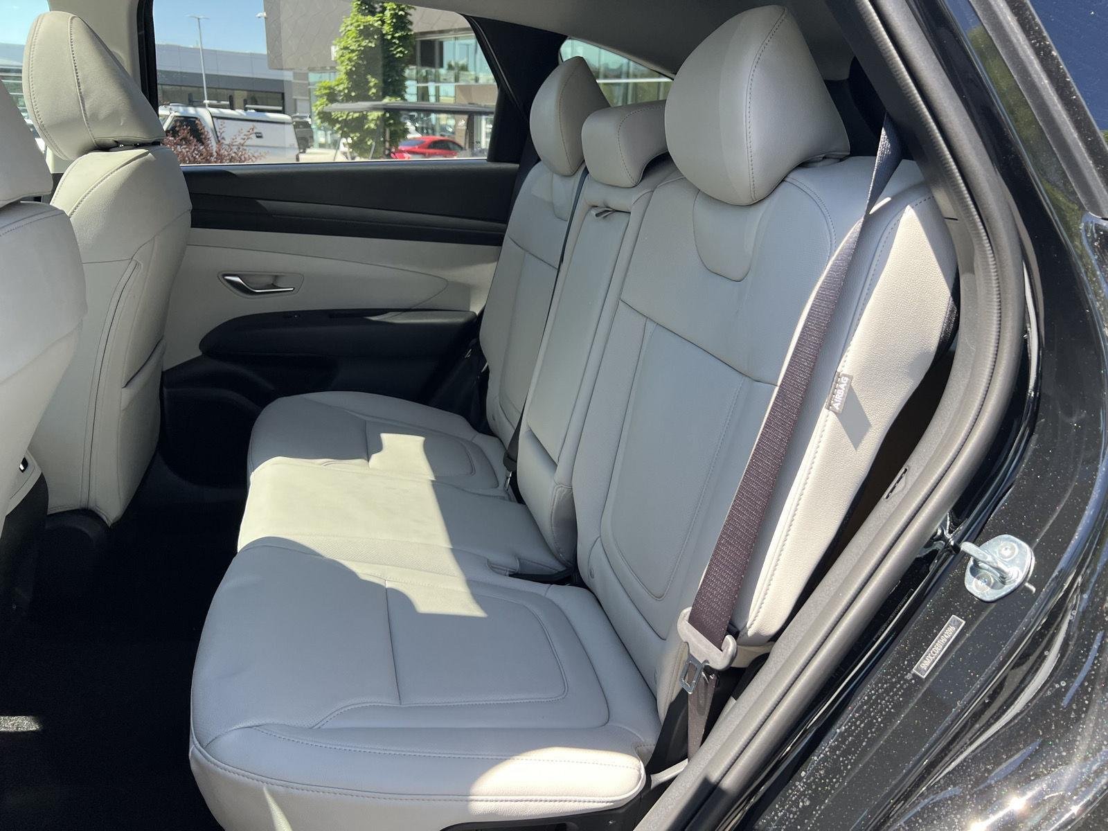New 2026 Phantom Black Hyundai SEL Premium image 27