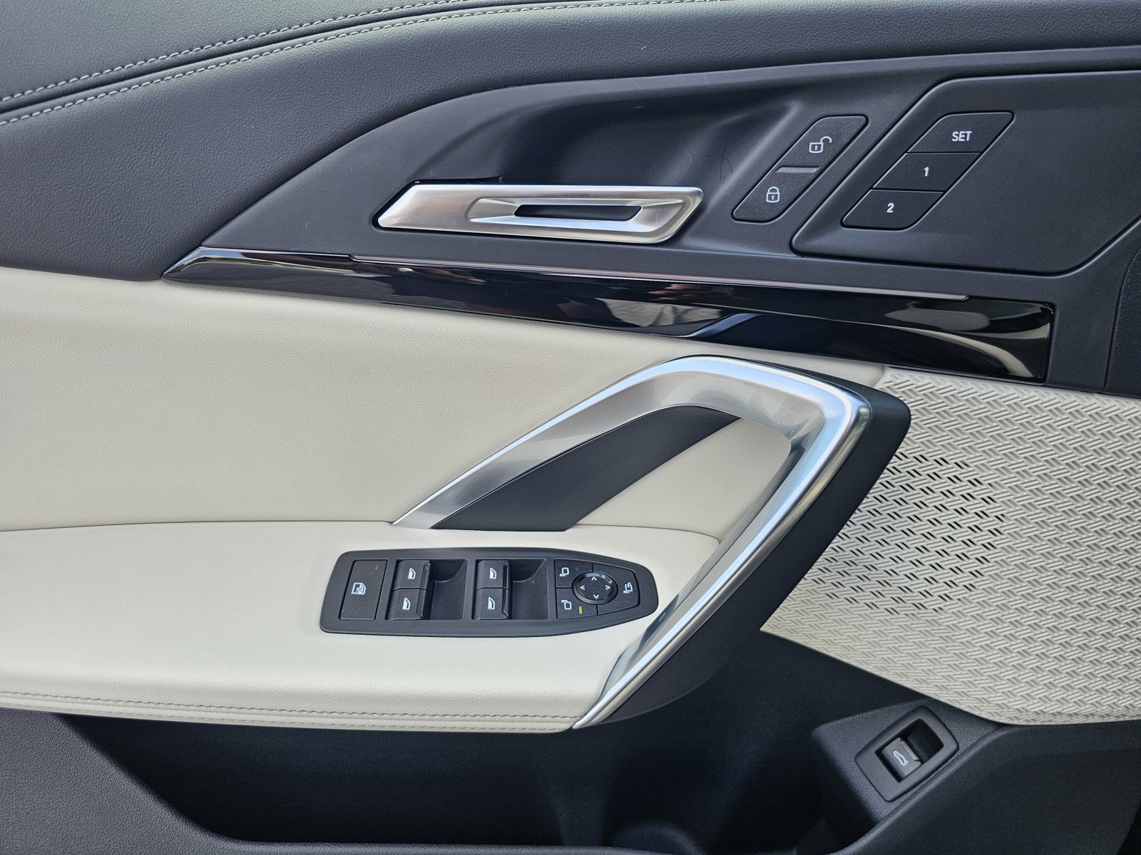 2026 BMW X1 28i - Photo 16