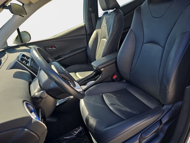 Used 2016 White Toyota Three Touring image 17