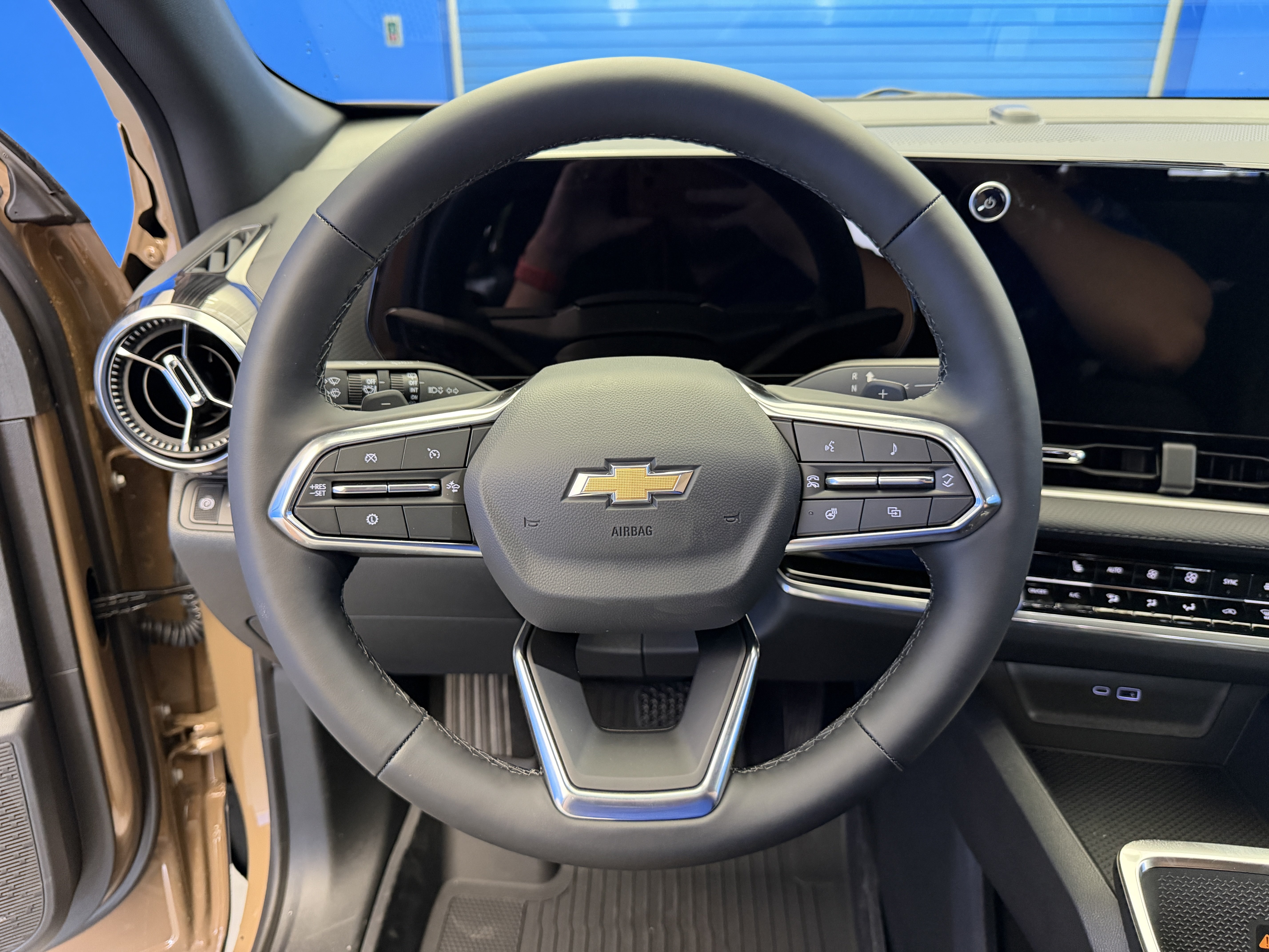 2027 Chevrolet Equinox LT - Photo 14