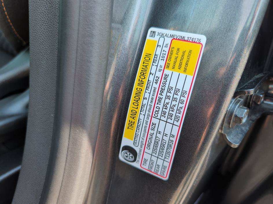 Used 2021 Graphite Gray Metallic GMC SLE image 31