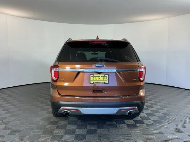 Used 2017 Canyon Ridge Metallic Ford XLT image 6