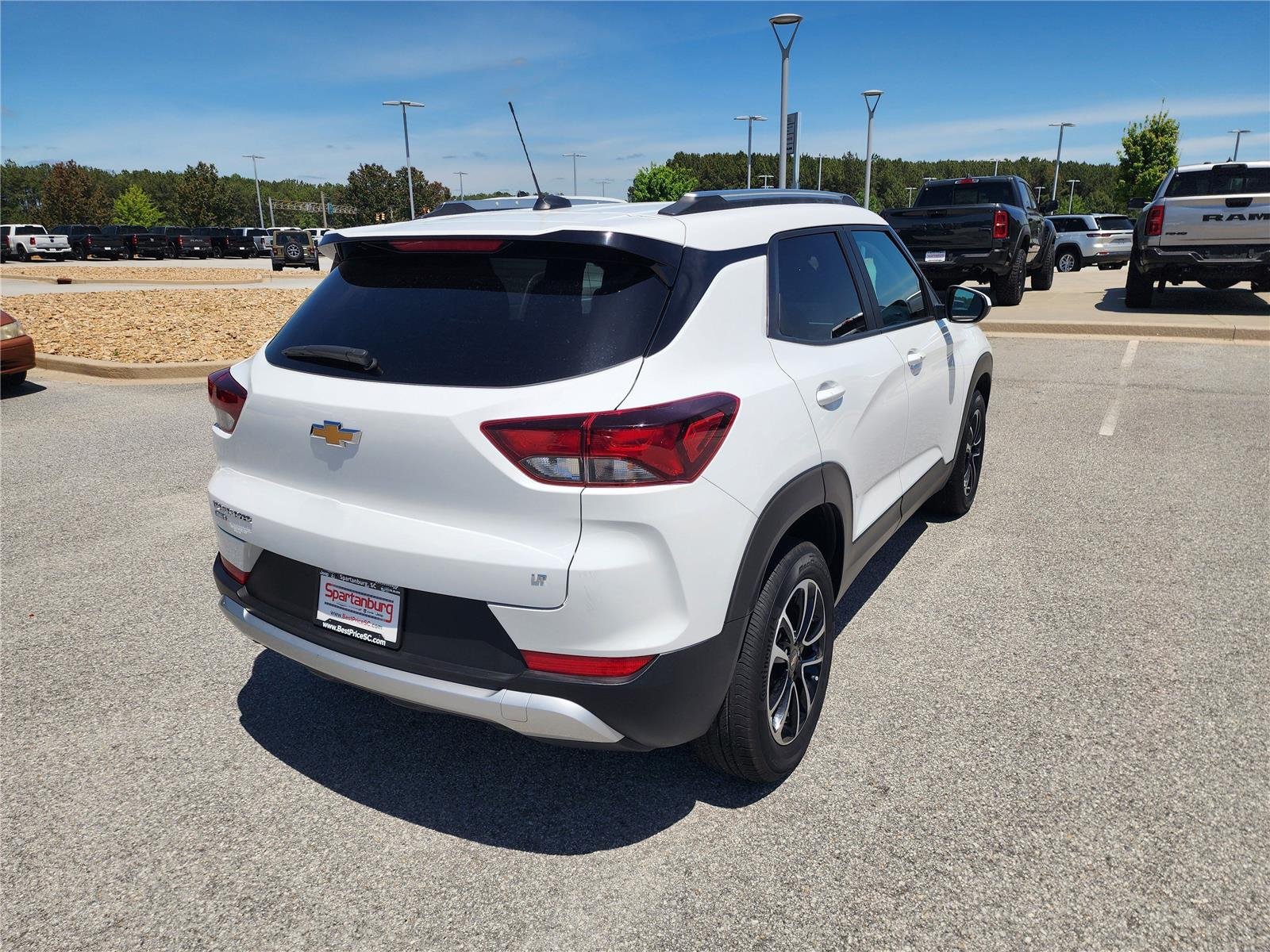 Used 2025 Summit White Chevrolet LT image 6