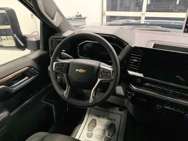 New 2026 Lakeshore Blue Metallic Chevrolet LT image 31