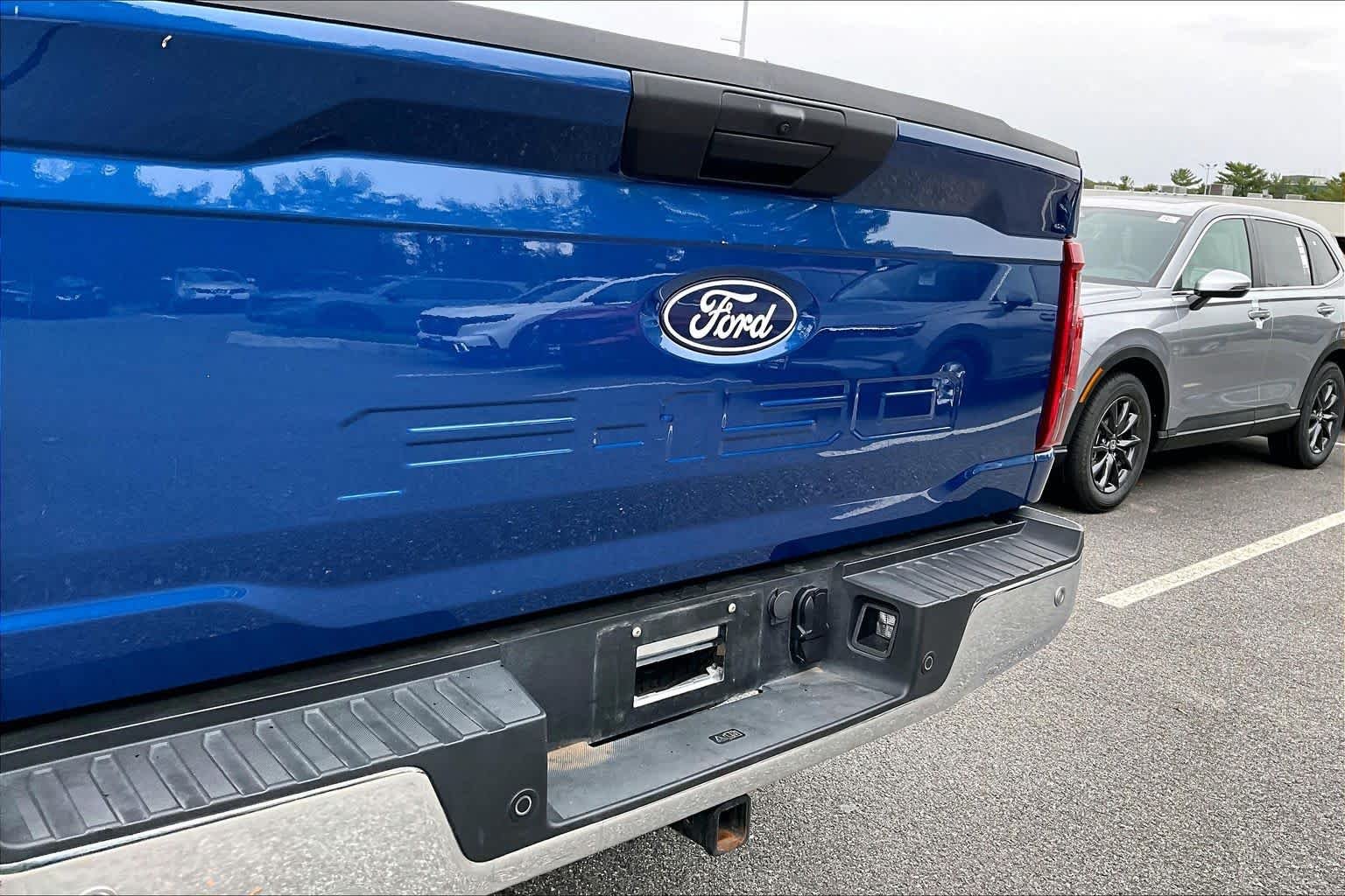 Used 2025 Atlas Blue Metallic Ford XLT image 29