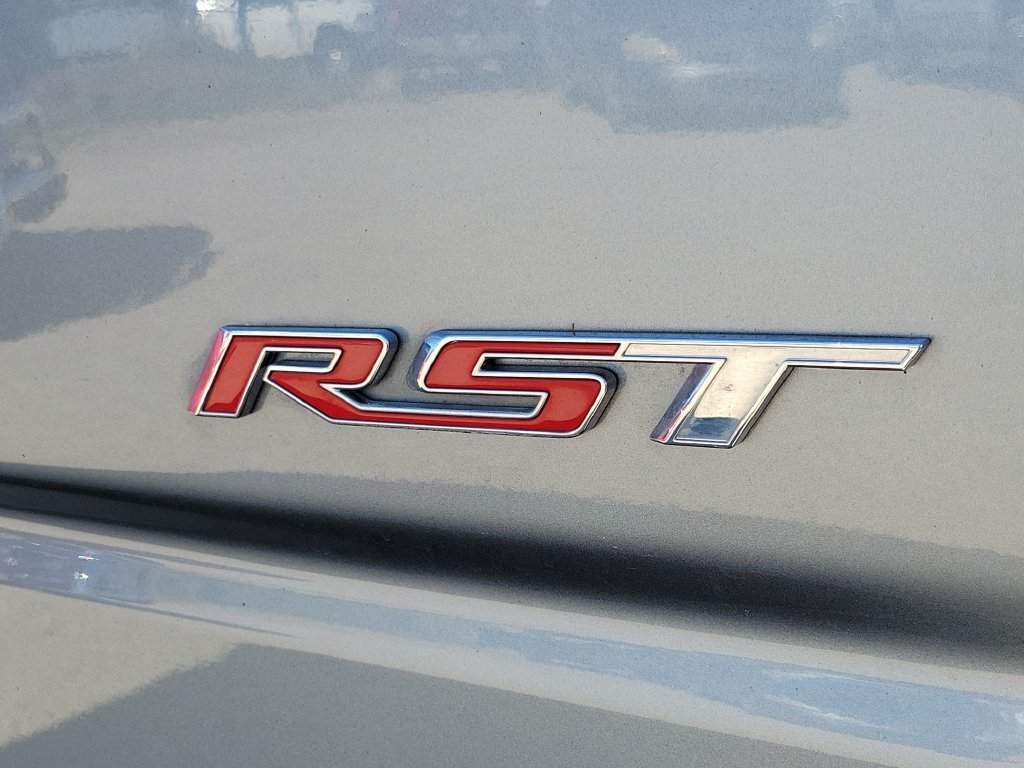 Used 2023 STERLING GRAY METALLIC Chevrolet RST image 7