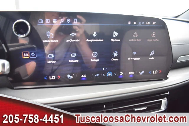 New 2027 Mosaic Black Metallic Chevrolet LT image 29