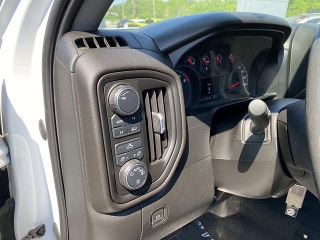 Used 2021 White Chevrolet Custom image 26