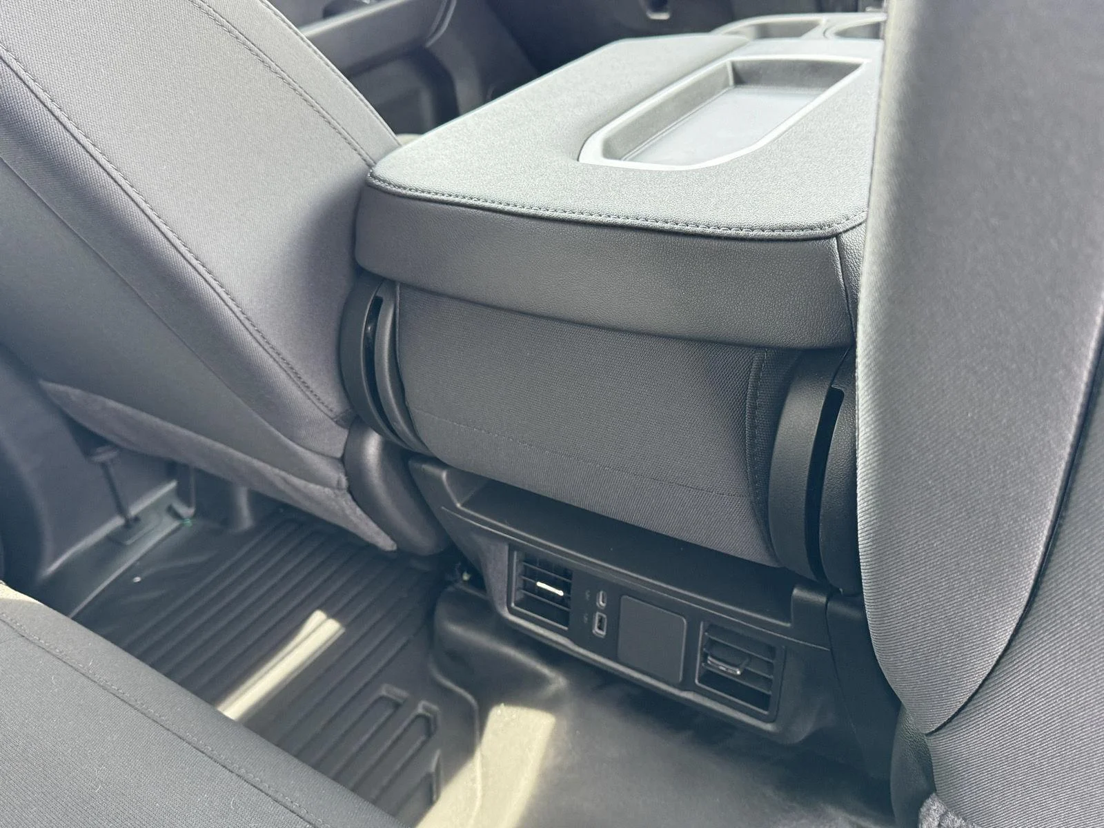 2025 GMC Sierra 2500HD Pro - Photo 19