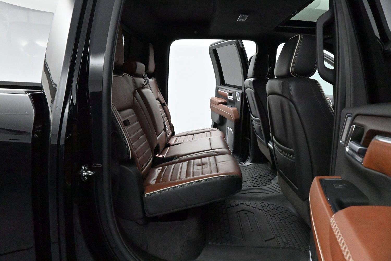 Used 2024 Onyx Black GMC Denali Ultimate image 34