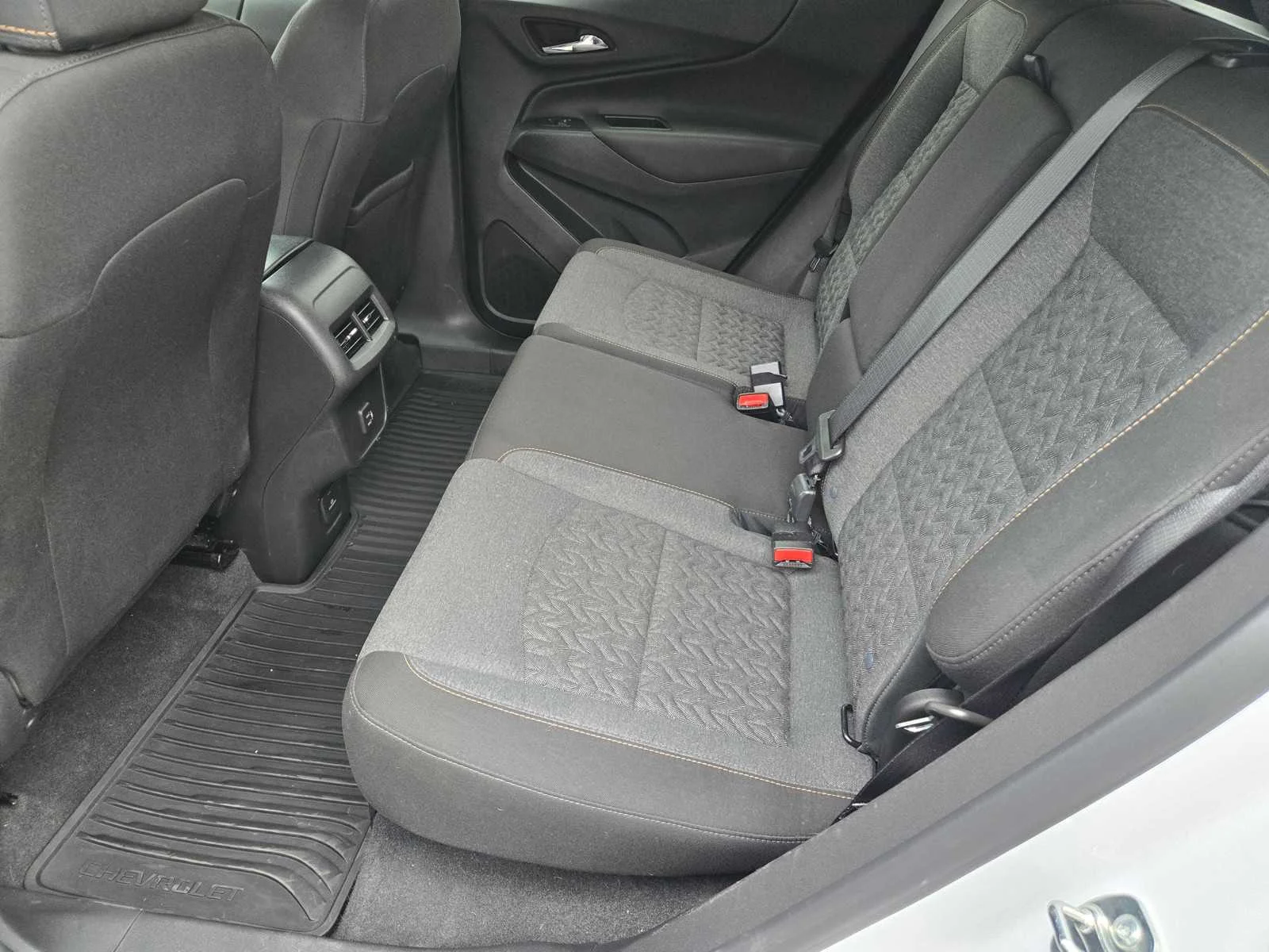 Used 2024 Summit White Chevrolet LT image 14