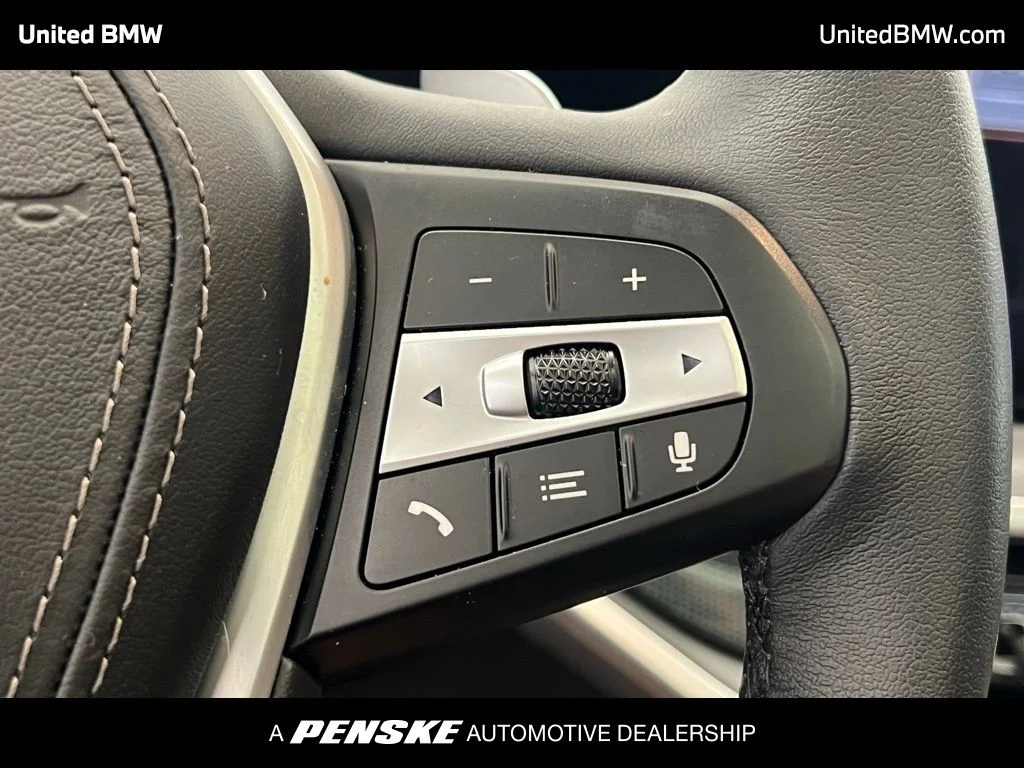 Used 2025 White Metallic BMW xDrive40i image 18