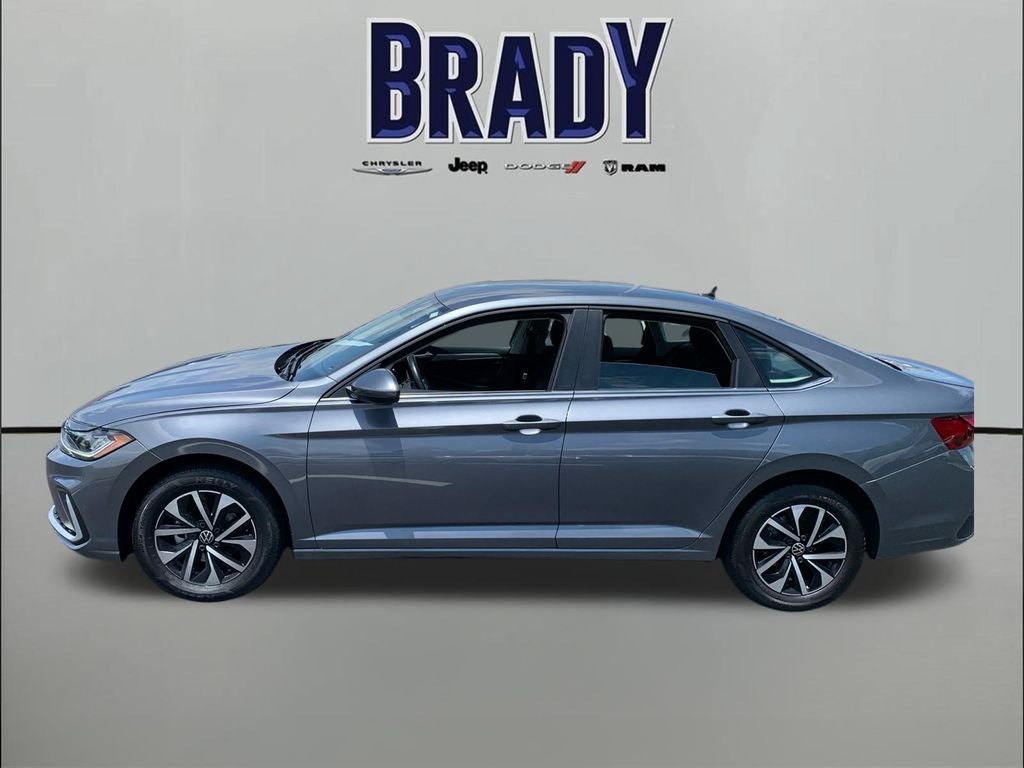 Used 2025 Gray Volkswagen 1.5T S image 4