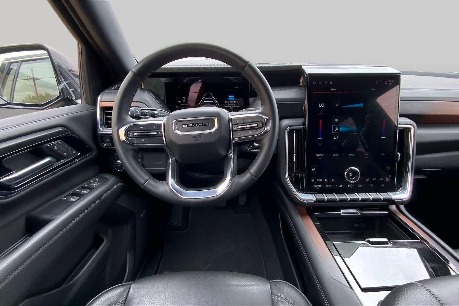 Used 2025 Onyx Black GMC Denali image 6