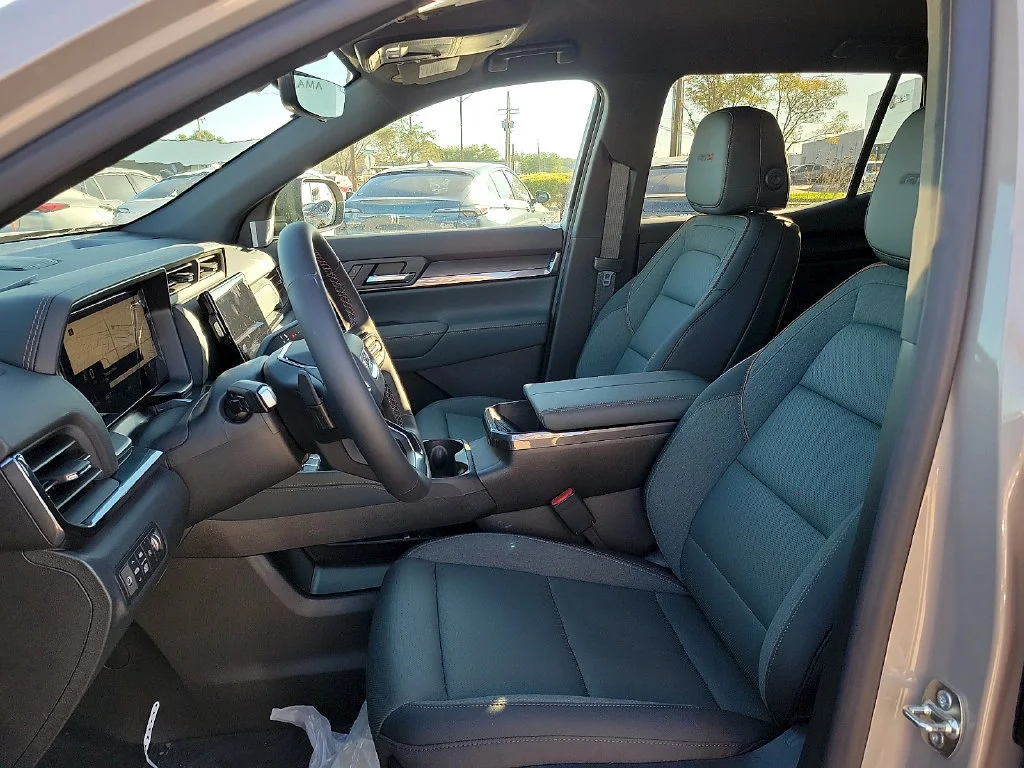 2027 GMC Terrain AT4 - Photo 19