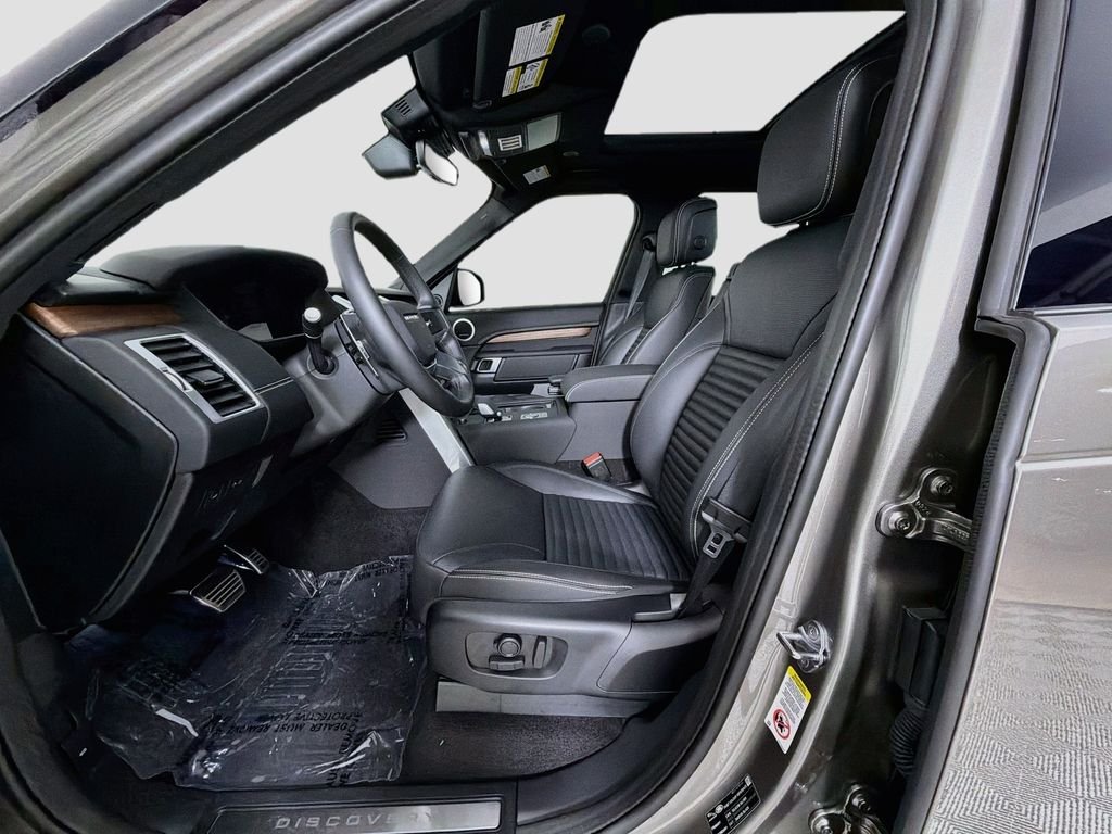 Certified Used 2025 Silver Land Rover Dynamic SE image 22