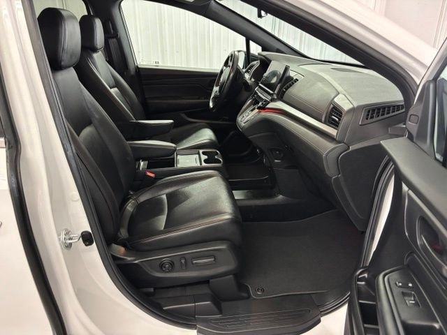Used 2025 White Honda Sport-L image 30