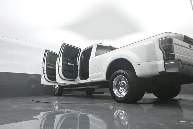 Certified Used 2020 White Metallic Ford Lariat image 46